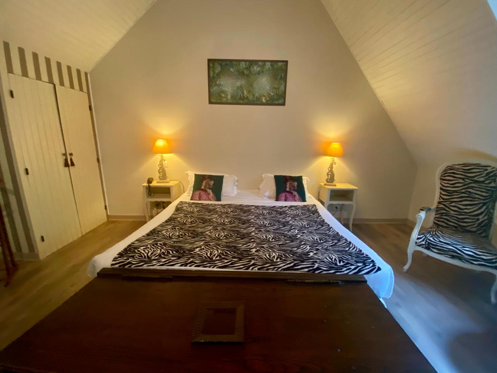 Les Moulins Du Duc Ecolodge มูเอลอง-ซูร์-แมร์ ภายนอก รูปภาพ